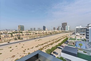 Property grounds - Modern 1BR Escape w Balcony Views and Community Lifestyle (Arjan)