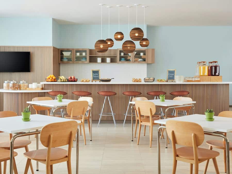 Desayuno continental incluido todos los días
