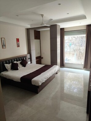 Room - Hotel Bhasmaarti (Ujjain)