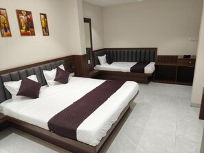 Room - Hotel Bhasmaarti (Ujjain)