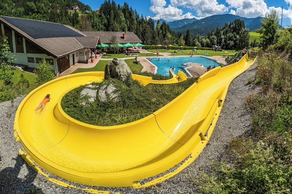 Familienzimmer, Haustiere gestattet, Gartenblick | Pool