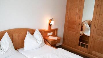 Doppelzimmer, Balkon, Bergblick