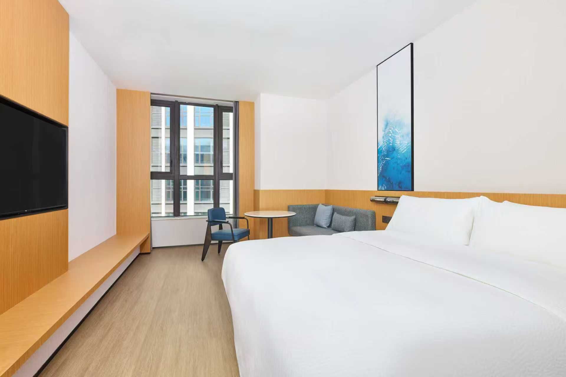 Room, 1 King Bed, City View | Free WiFi