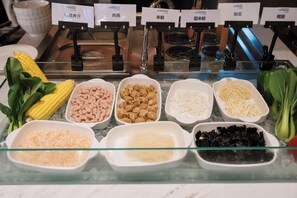 Daily buffet breakfast for a fee