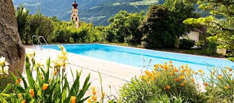 Apartment 'Jack Daniels' with Mountain View, Shared Pool and Wi-Fi