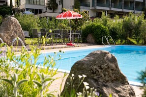 Pool - Room “Garni Unterweggütl Karibik” with Mountain View, Shared Pool, and Wi-Fi (Naturno)