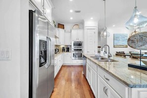 Fridge, microwave, oven, stovetop - Palm Tree Paradise 30A by Stay on 30a (Inlet Beach)