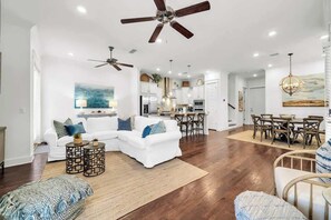 Smart TV - Palm Tree Paradise 30A by Stay on 30a (Inlet Beach)