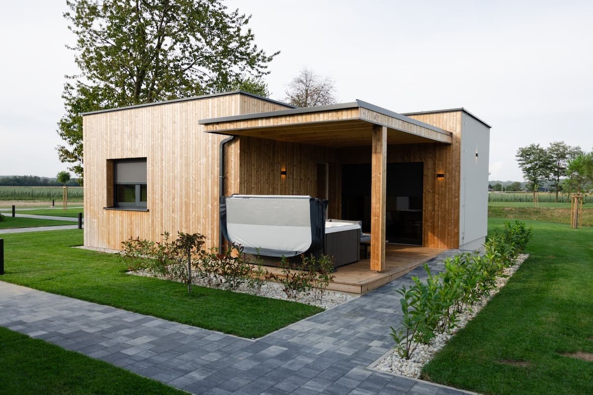 Bungalow Superior - uteplats | Boendeområde