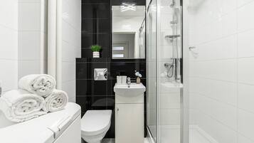 Comfort Apartment | Bathroom