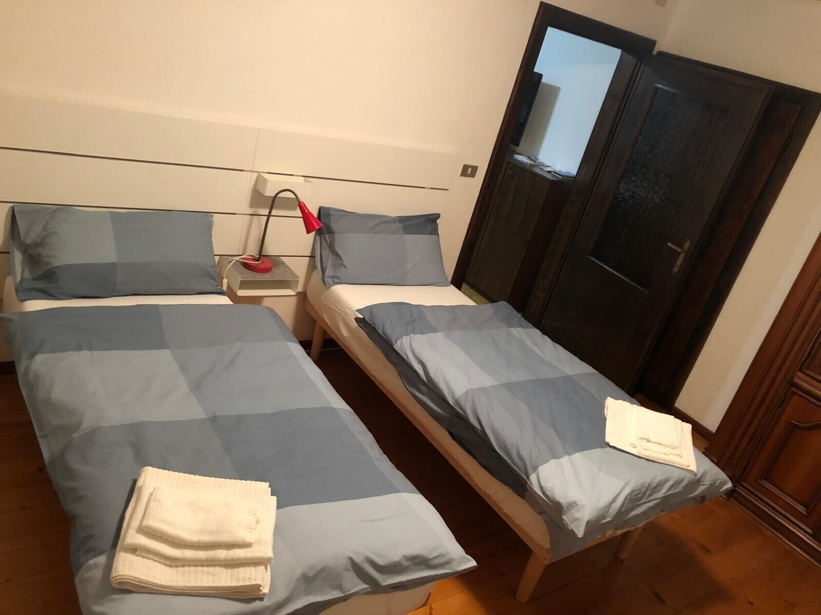 2 chambres, fer et planche à repasser, Wi-Fi, literie fournie