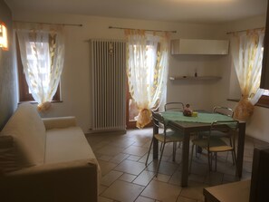 Interior - Apartment 'Nina' with Shared Terrace and Wi-Fi (Santo Stefano di Cadore)