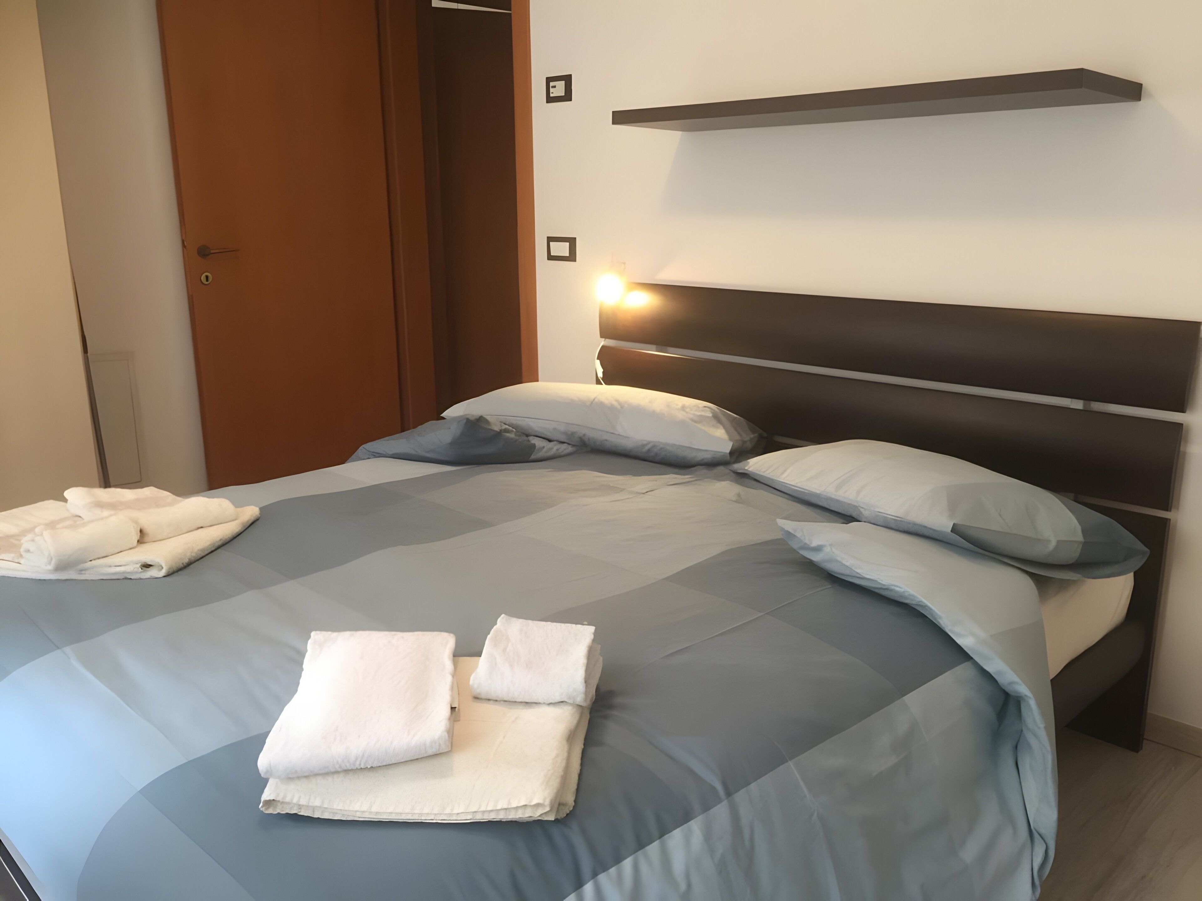 2 slaapkamers, een strijkplank/strijkijzer, wifi, beddengoed