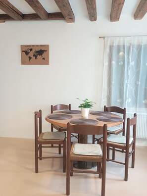 Dining - Lovely apartment in historic center (Bassano del Grappa)