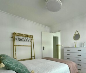 Departamento Confort, vista a la ciudad | Tabla de planchar con plancha y wifi gratis 