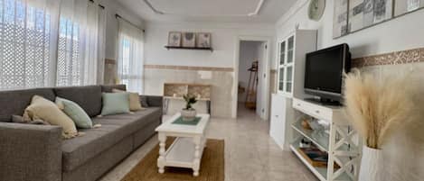 Leilighet – comfort, byutsikt | Oppholdsområde