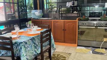 Rumah, 2 kamar tidur, Boleh Merokok | Ruang makan