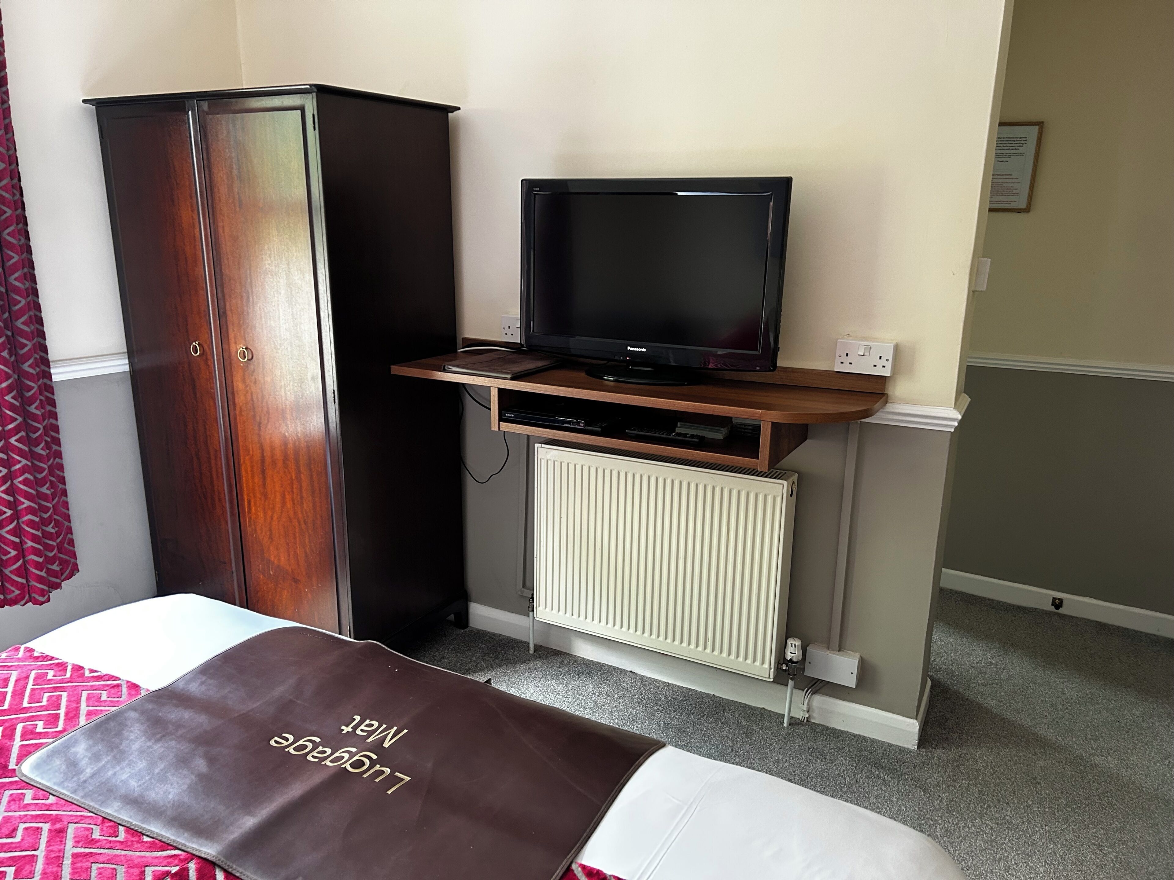 Double or Twin Room | Iron/ironing board, free WiFi