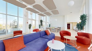 Lobby sitting area - Coliving by UTDM (Huningue)