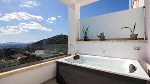 Comfort Apartment, Sea View | Indoor spa tub - Villa Filothea by Corfuescapes (Corfu)