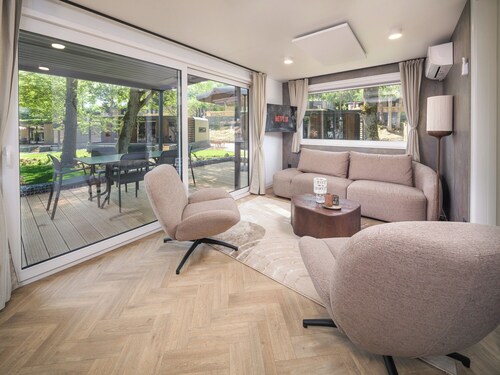 Warm water, warm memories – Sauwer Lodge.