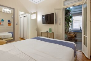 1 bedroom, iron/ironing board, free WiFi, bed sheets - Marasli 29 1bdr·Serenity Escape with Jacuzzi (Athens)