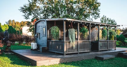 Cozy, private 2-bedroom cabin in wonderful Aluksne, right near the Aluksne lake.