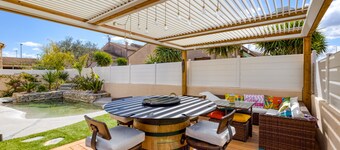 Béziers Guest Room with Shared Pool, Wi-Fi, and Air Conditioning