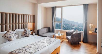 Avira Hotel
