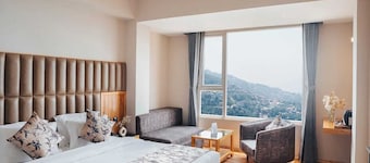 Avira Hotel