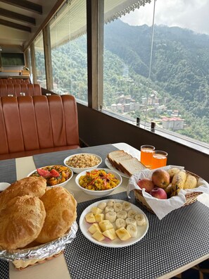 Dining - Avira Hotel (Gangtok)