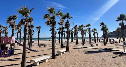 Sweet Escape- Beachfront Apartment