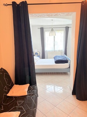1 bedroom, free WiFi - St Cyprien Cocon: Beach, market and shops within walking distance (Saint-Cyprien)