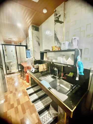 Room-lens Staycation Dwnstrs 1bdr 1BR K