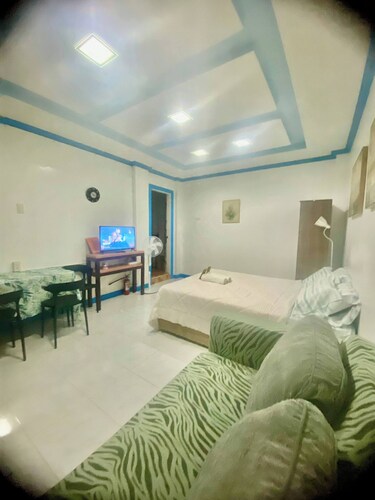 Room-lens Staycation Dwnstrs 1bdr 1BR K