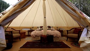2 bedrooms, bed sheets - Cozy Waihi Rental for a Romantic Getaway in New Zealand (Waihi)