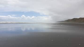 Beach nearby, sailing, kayaking, fishing