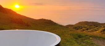 Picturesque Waiuku Accommodation with Amazing Views for Secluded Romantic Getaways, NZ