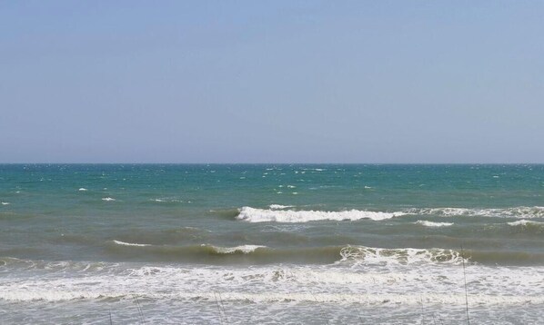 Beach - Sea Crest Oceanfront 6 bedroom, 5 bath wonderfully decorated & spacious home (Surf City)