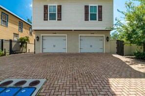 Property grounds - Villa Mojito Unit B in Historic Downtown (St. Augustine)