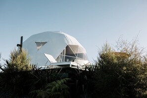 Exterior - Isolated Dome Ideal for a Romantic Getaway in Rangiriri, New Zealand (Rangiriri)