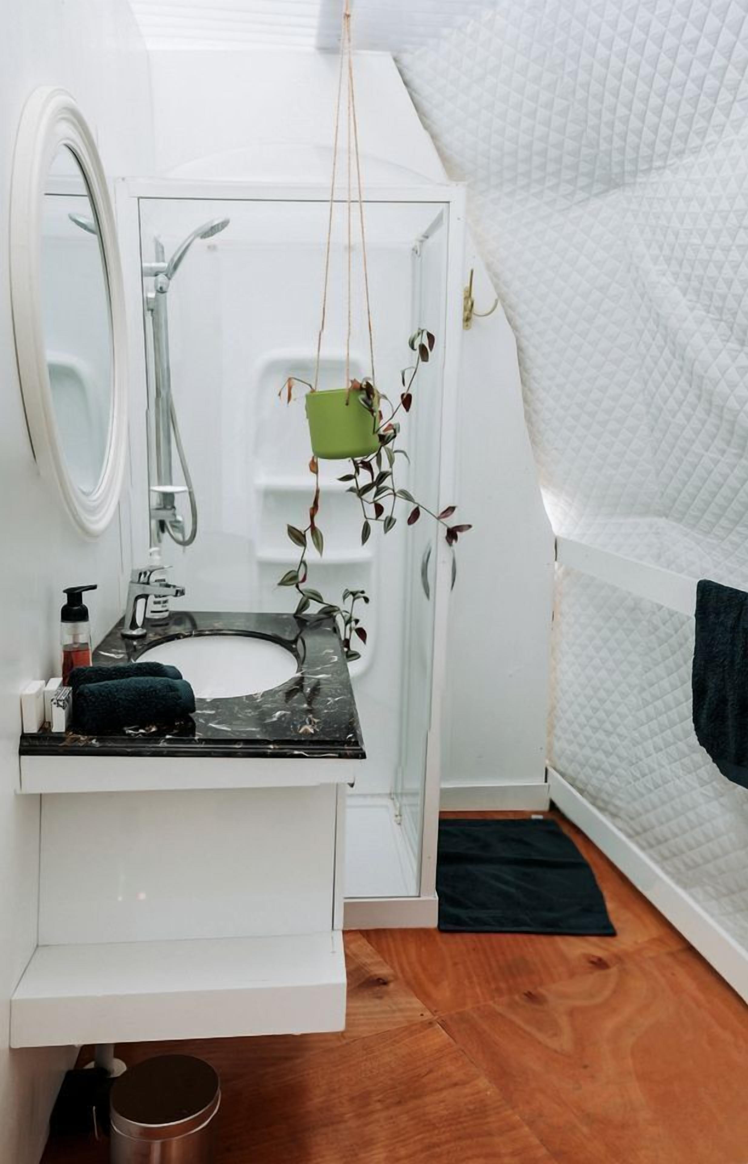 Towels, soap, shampoo, toilet paper