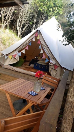 Outdoor dining - Waihi Accommodation for the Best Places to Visit in New Zealand (Waihi)