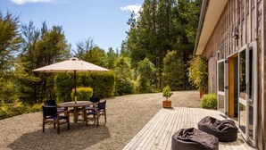 Unclassified image, 2 of 15, button - Deluxe Cabin Rental in Stunning Setting near Tasman, South Island (Mahana)