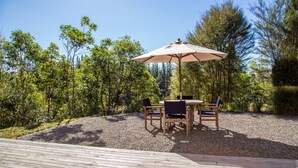 Unclassified image, 4 of 15, button - Deluxe Cabin Rental in Stunning Setting near Tasman, South Island (Mahana)