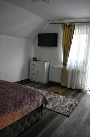 5 bedrooms, iron/ironing board, WiFi, bed sheets - Vila Lorena locul ideal pentru relaxare (Pângărați)