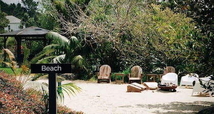 Deluxe Glamping Pod Rental for Amazing New Zealand Holidays on the Coast