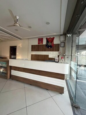 Lobby - The Shivanta Inn (Abu Road)