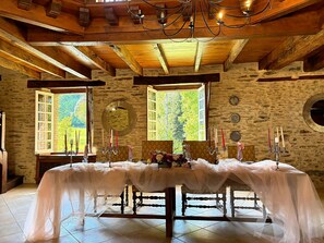 Banquet hall - Chateau for rent (Aix)