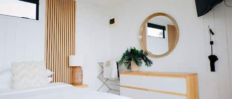 1 habitación, wifi y ropa de cama